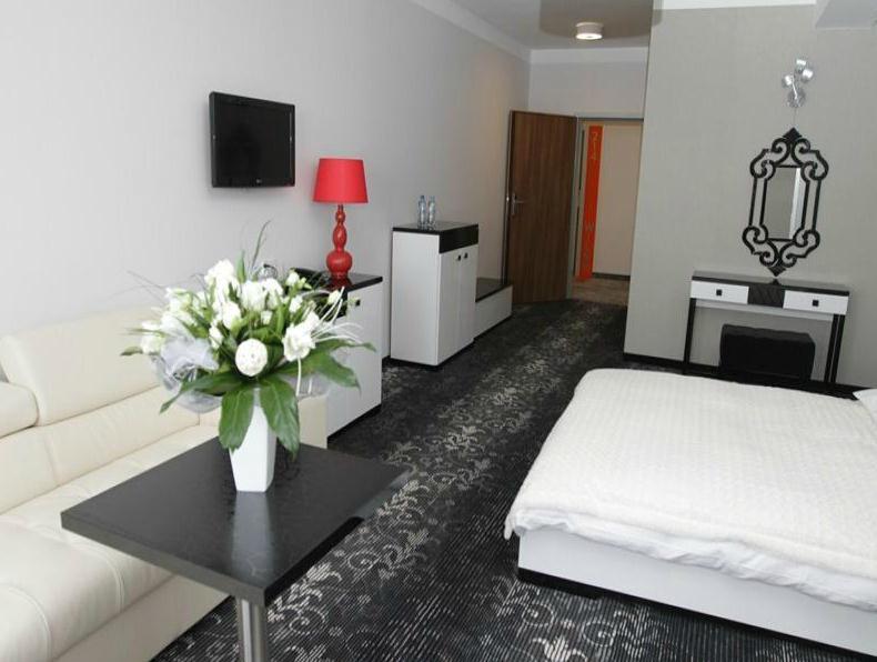 Hotel Europa Lubiń Esterno foto