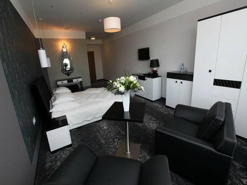 Hotel Europa Lubiń Esterno foto