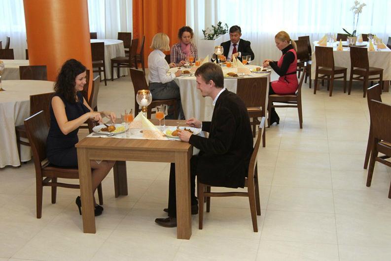 Hotel Europa Lubiń Esterno foto